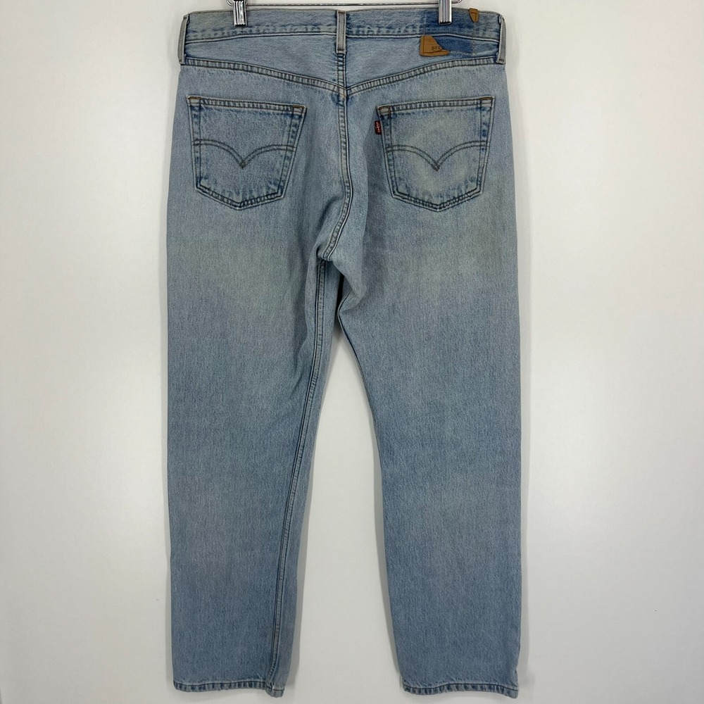 Levis 501 Mens Light Wash Straight Leg Button Fly Denim Jeans 36x32 501-0134